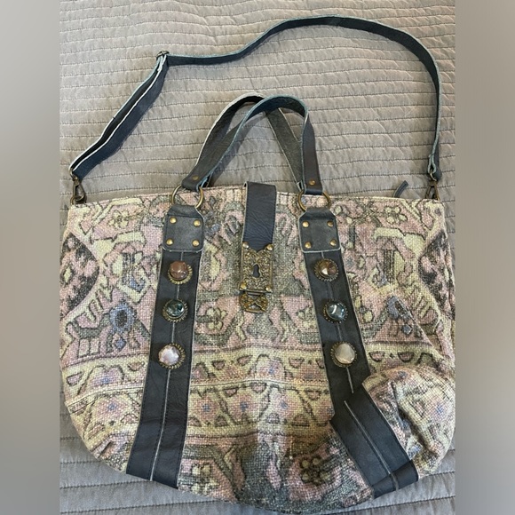 Free People Heartbreaker Jute Tote with Stone Embellishments NWOT - Picture 9 of 12